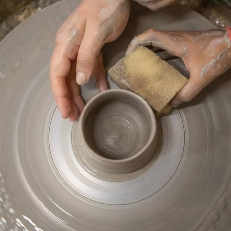 Dotkni se hlíny. Intenzivní kurz keramiky