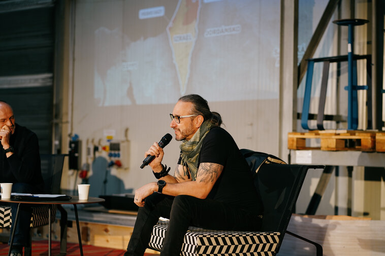 Jakub Szántó v Přímé řeči: Zpravodajství se má konzumovat střídmě